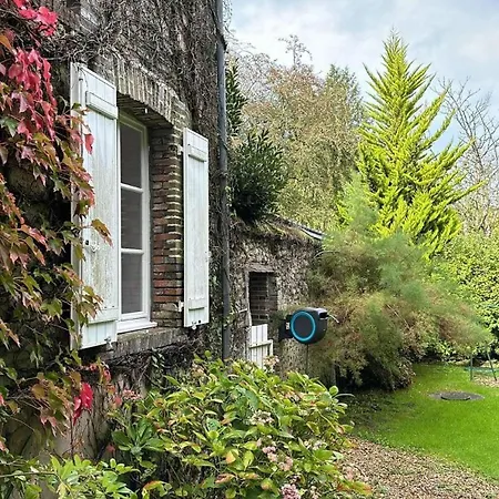 Ch Kingsize Avec Vue Sur Le Perche Bed and Breakfast Tourouvre au Perche